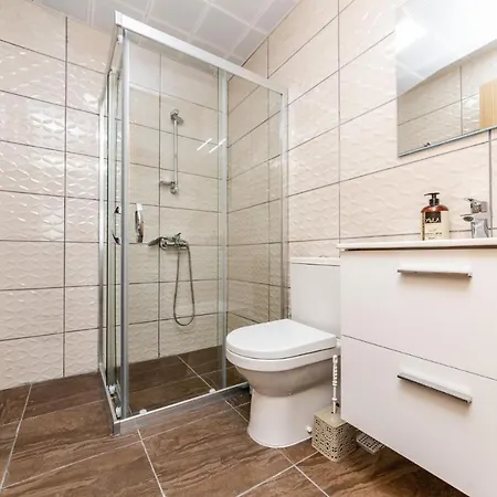 Apartment Spacious Flat With Balcony In Mugla