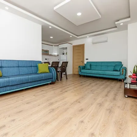 Spacious Flat With Balcony In Mugla Apartment