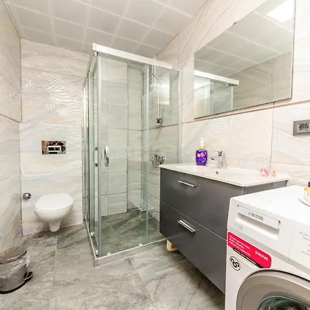 Spacious Flat With Balcony In Mugla דירה Mumcular