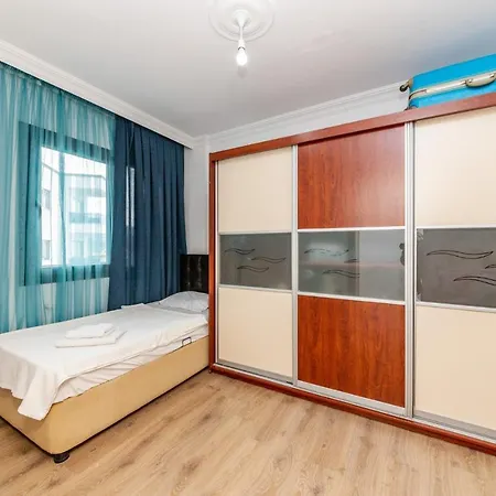 Spacious Flat With Balcony In Mugla דירה *